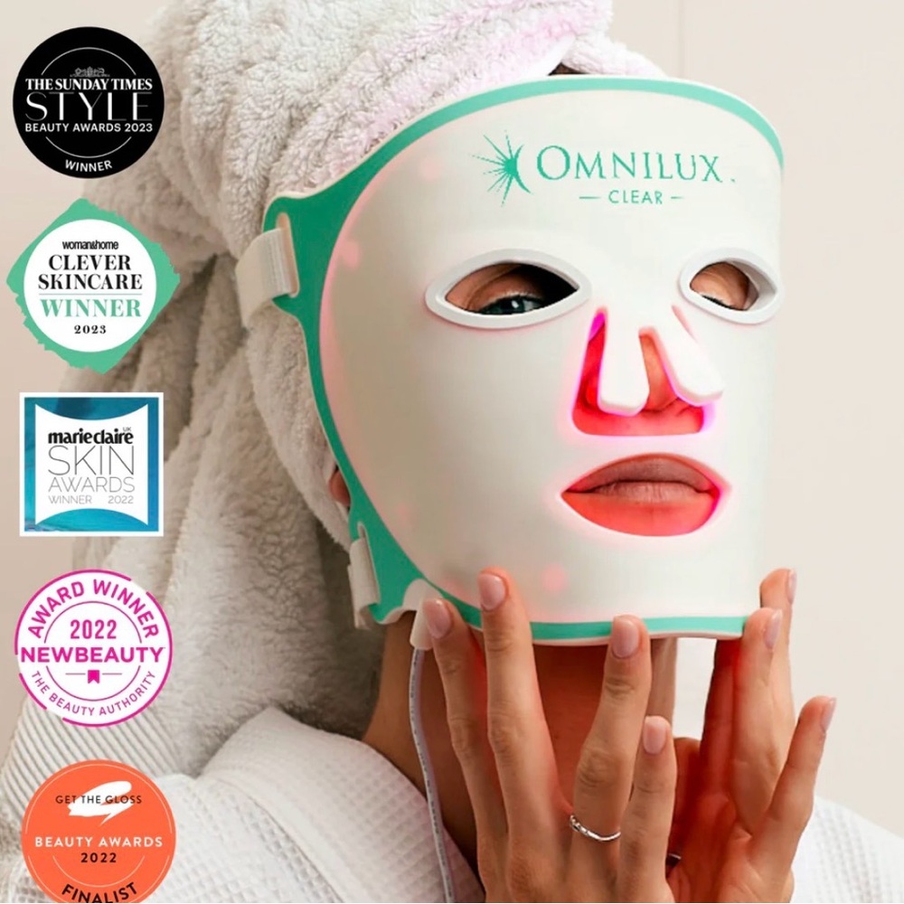Omnilux Clear LED Face Mask new in box 100 %
NEw authentic in 📦